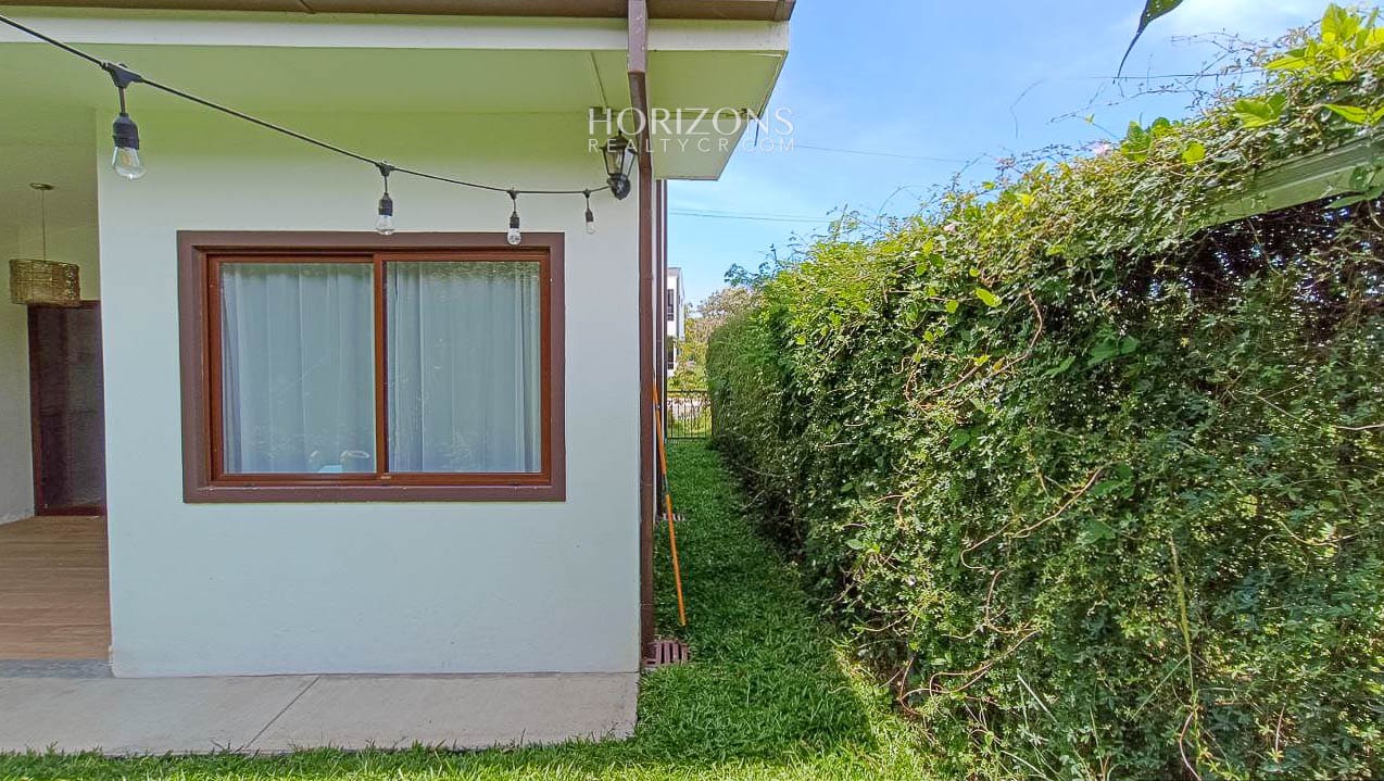 Se Vende Casa en Condominio Villa del Sol, San Rafael, Alajuela Sobre la Ruta 27  njr67