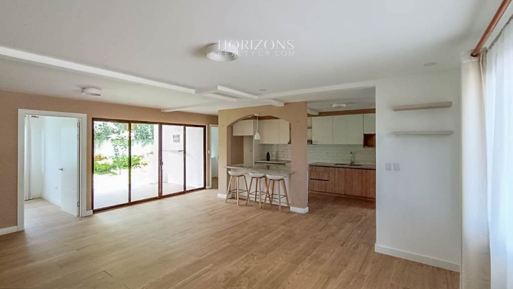 Se Vende Casa en Condominio Villa del Sol, San Rafael, Alajuela Sobre la Ruta 27  njr67