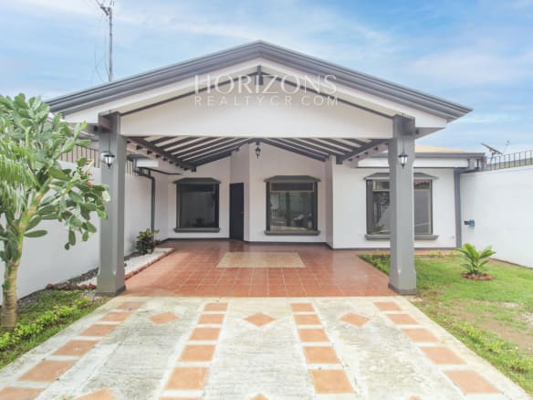 Se Alquila Casa De Una Planta Con Patio En Curridabat 3 Habitaciones Noj1001