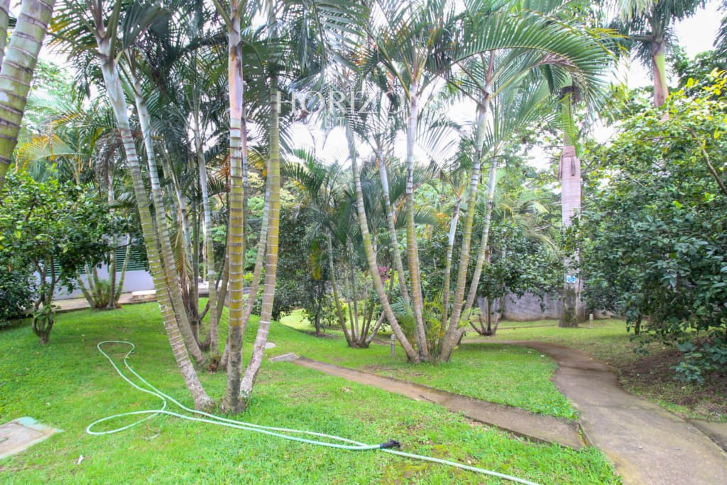 Se Vende Casa 4 Habitaciones con Patio Condominio en Sabanilla con 3 Parqueos noj942