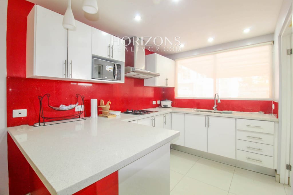 Se Alquila Casa Dentro De Condominio En Sabanilla 3 Habitaciones + Amenidades noj1003