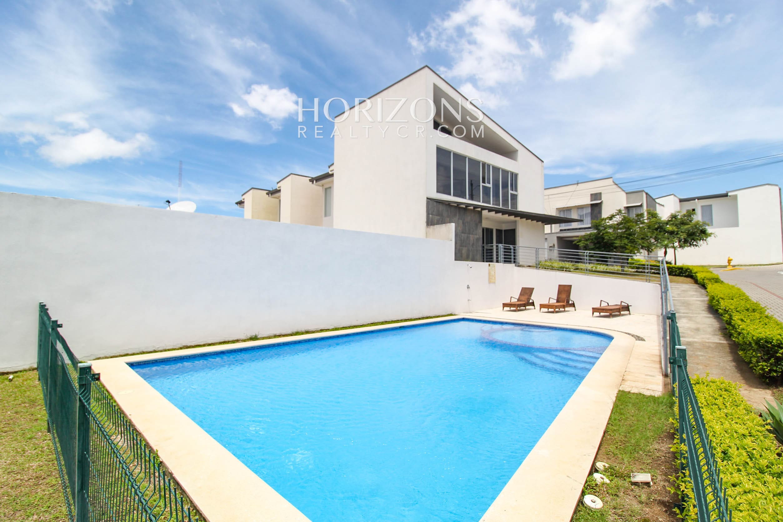 Se Alquila Casa En Sabanilla 3 Habitaciones + Amenidades noj1005