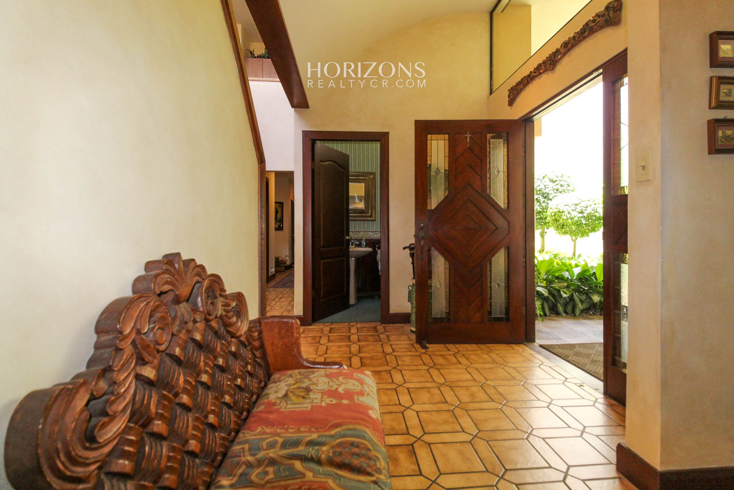 Casa Estilo Colonial en San Rafael Montes de Oca Habitaciones en Primera Planta nja1148