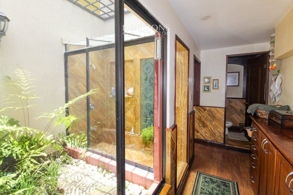Casa Estilo Colonial en San Rafael Montes de Oca Habitaciones en Primera Planta nja1148