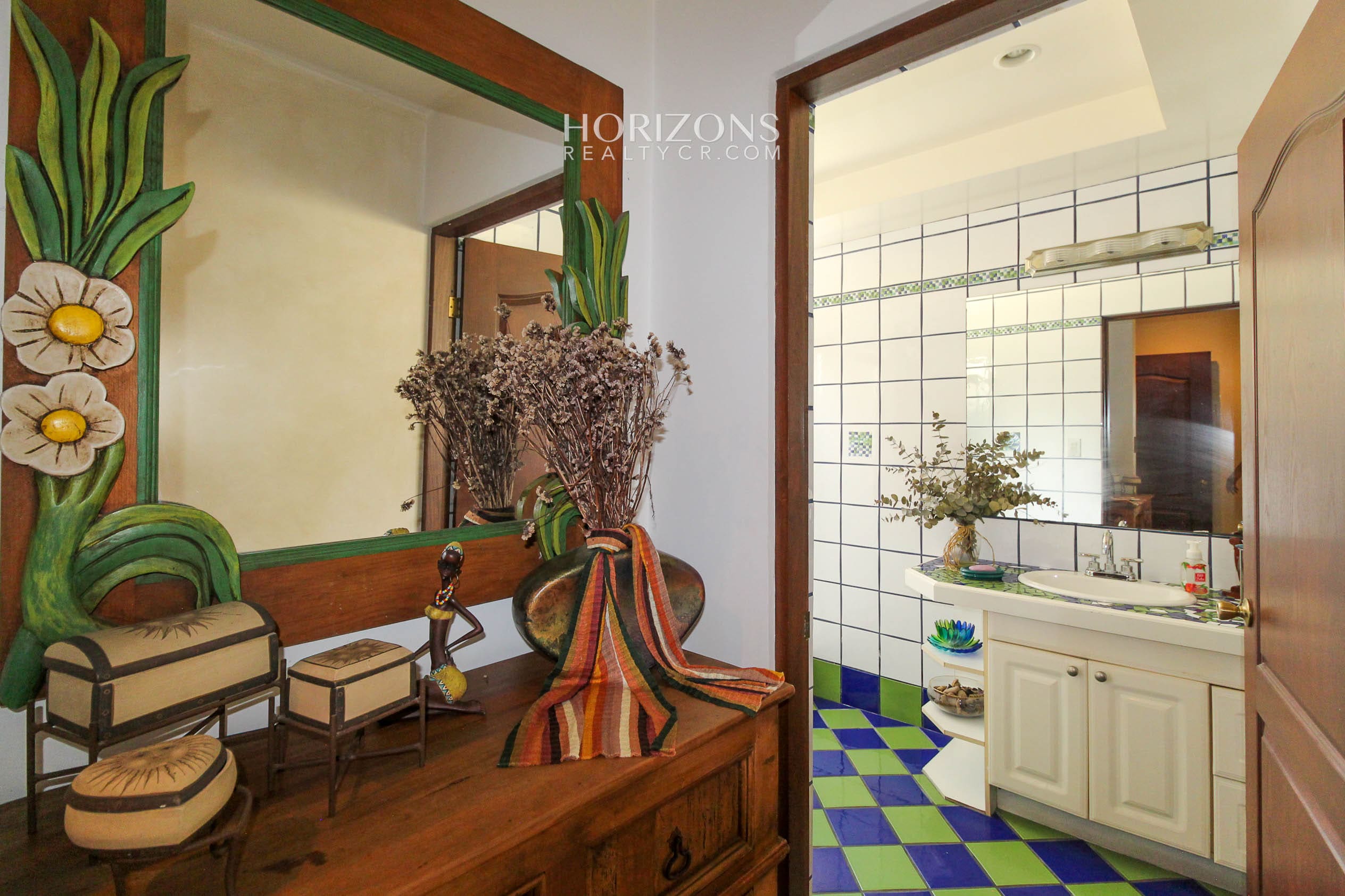 Casa Estilo Colonial en San Rafael Montes de Oca Habitaciones en Primera Planta nja1148
