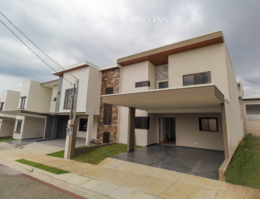 ¡Casa Nueva! De 3 Habitaciones Y Oficina + Sala De Tv En Condominio Distrito San Juan Nja1151