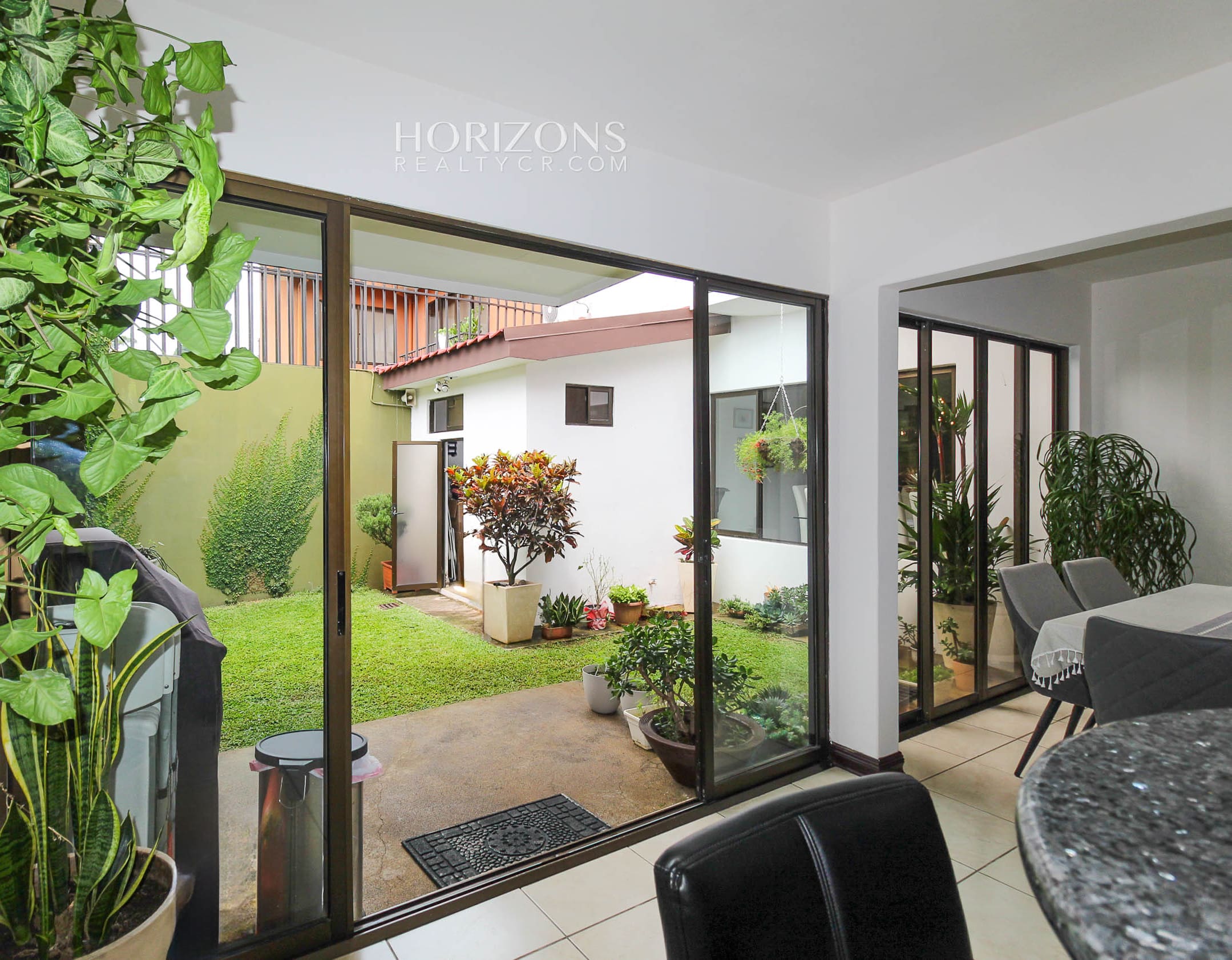 Hermosa Casa en Venta 3 Habitaciones + Cuarto de Servicio Residencial en Tres Ríos nja1157