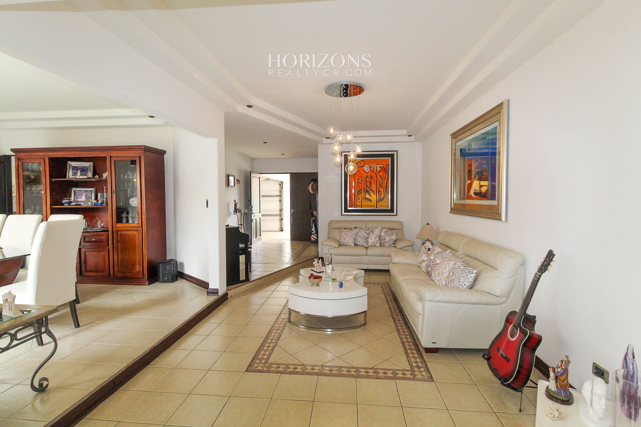 Hermosa Casa en Venta 3 Habitaciones + Cuarto de Servicio Residencial en Tres Ríos nja1157