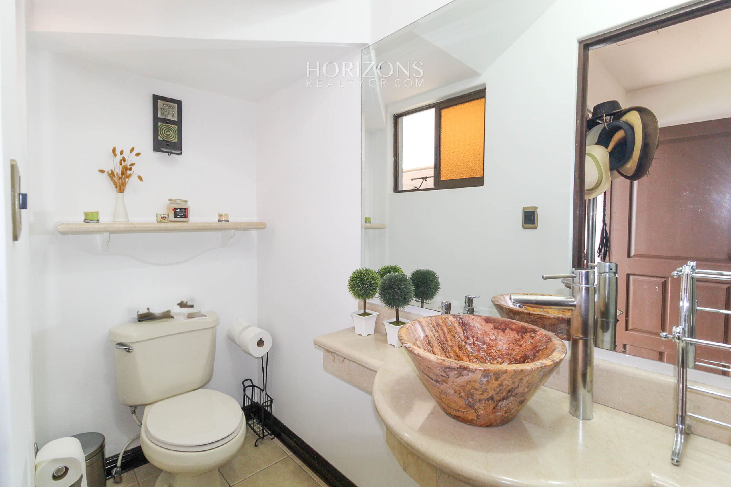 Hermosa Casa en Venta 3 Habitaciones + Cuarto de Servicio Residencial en Tres Ríos nja1157