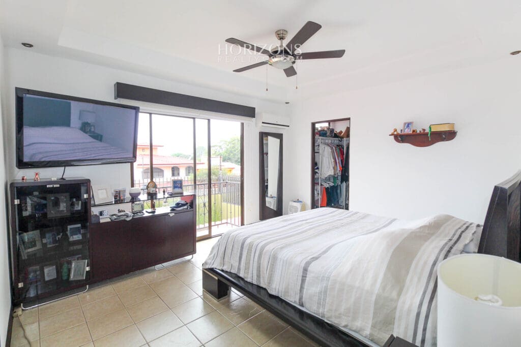 Hermosa Casa en Venta 3 Habitaciones + Cuarto de Servicio Residencial en Tres Ríos nja1157