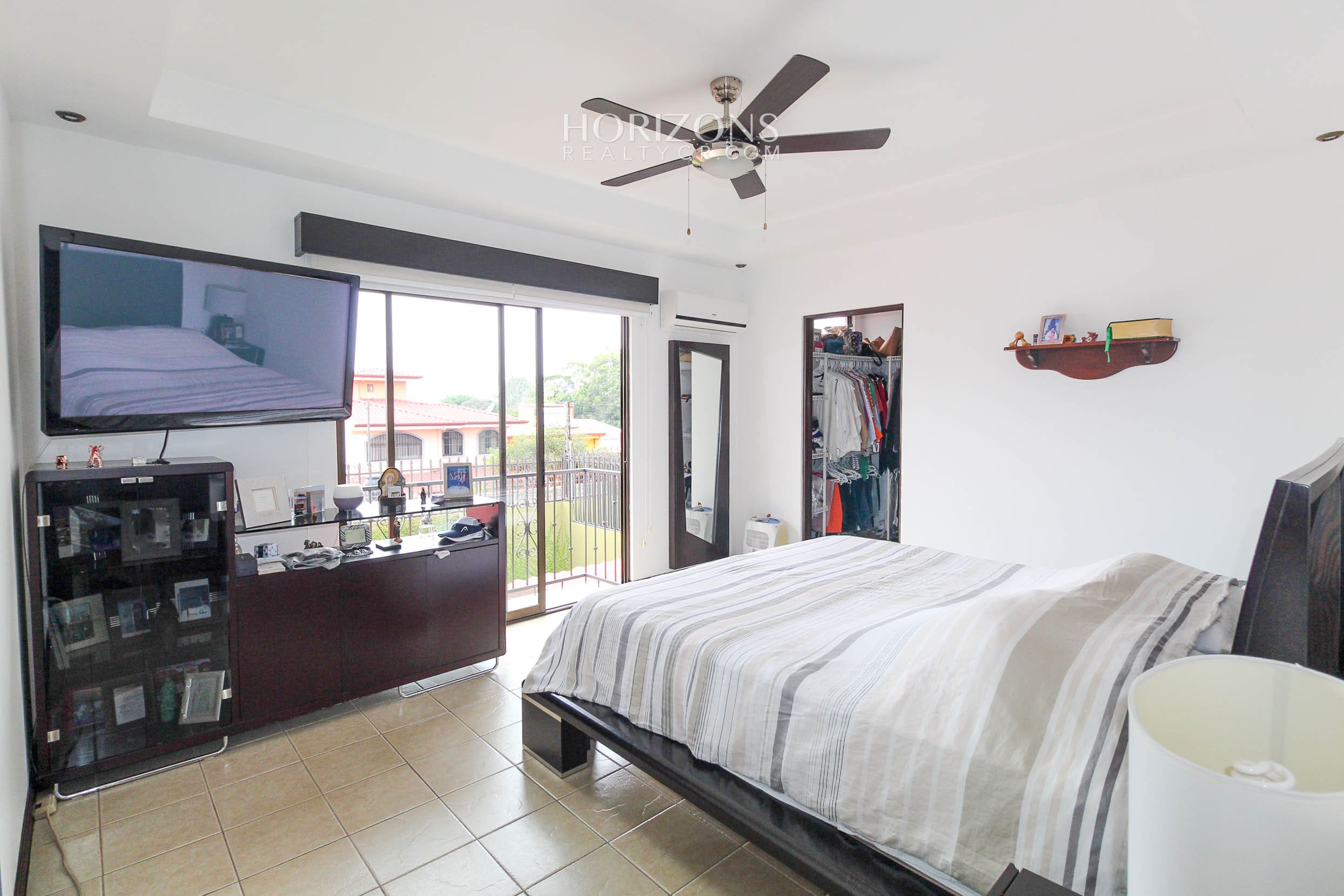 Hermosa Casa en Venta 3 Habitaciones + Cuarto de Servicio Residencial en Tres Ríos nja1157