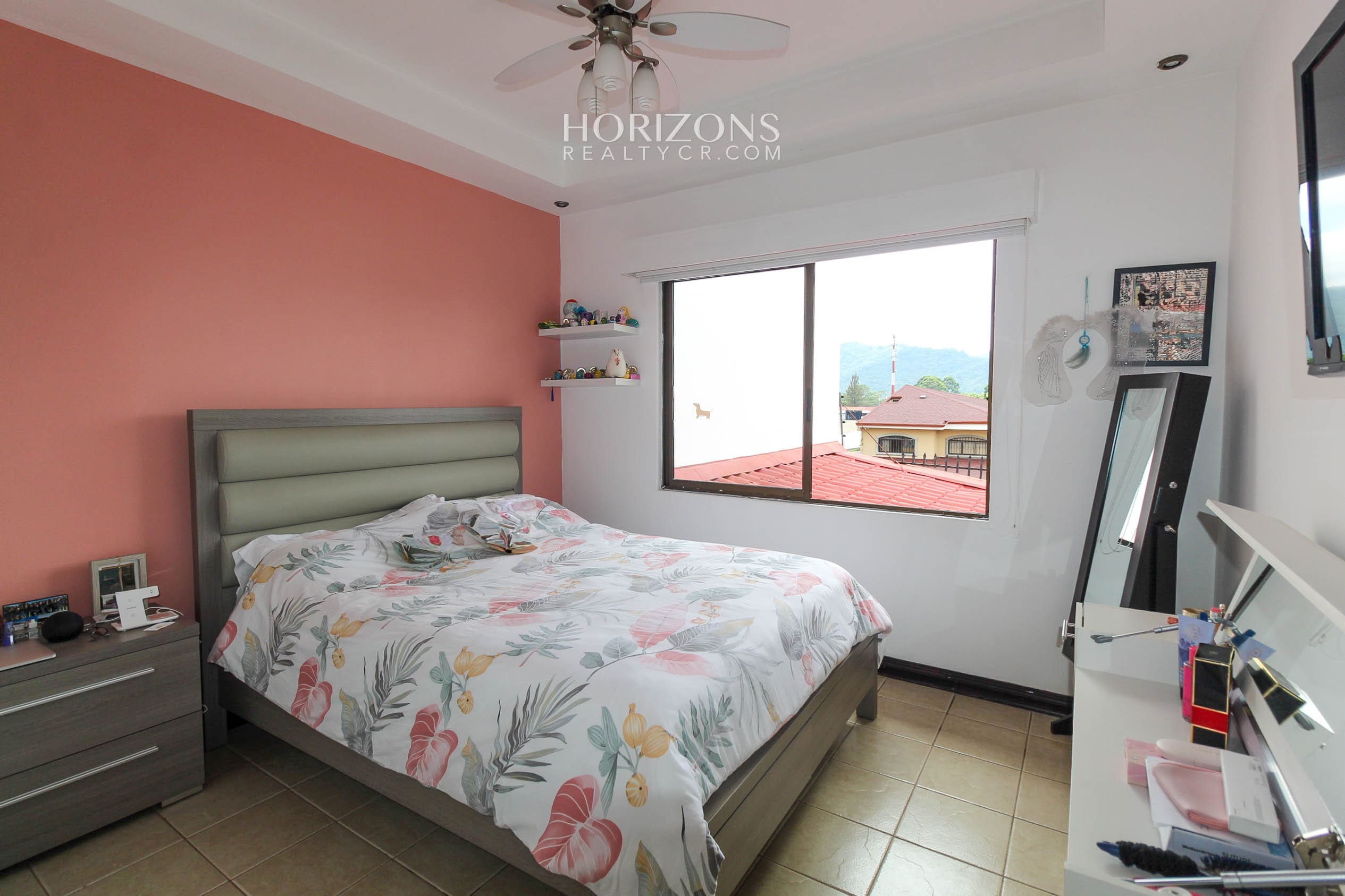 Hermosa Casa en Venta 3 Habitaciones + Cuarto de Servicio Residencial en Tres Ríos nja1157