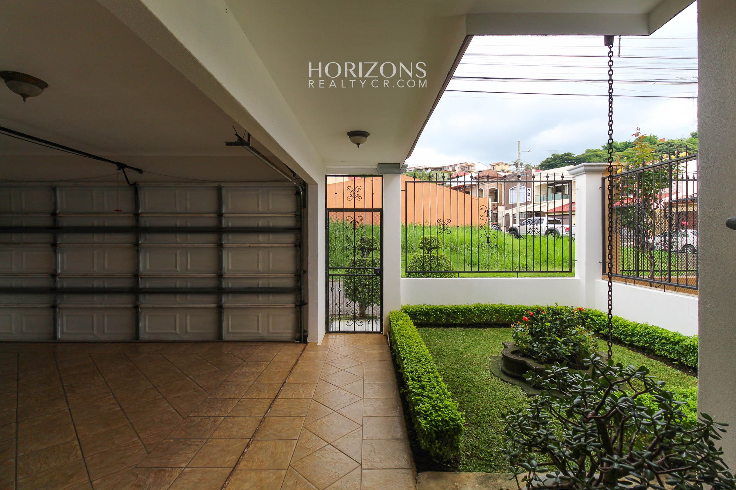 Hermosa Casa en Venta 3 Habitaciones + Cuarto de Servicio Residencial en Tres Ríos nja1157