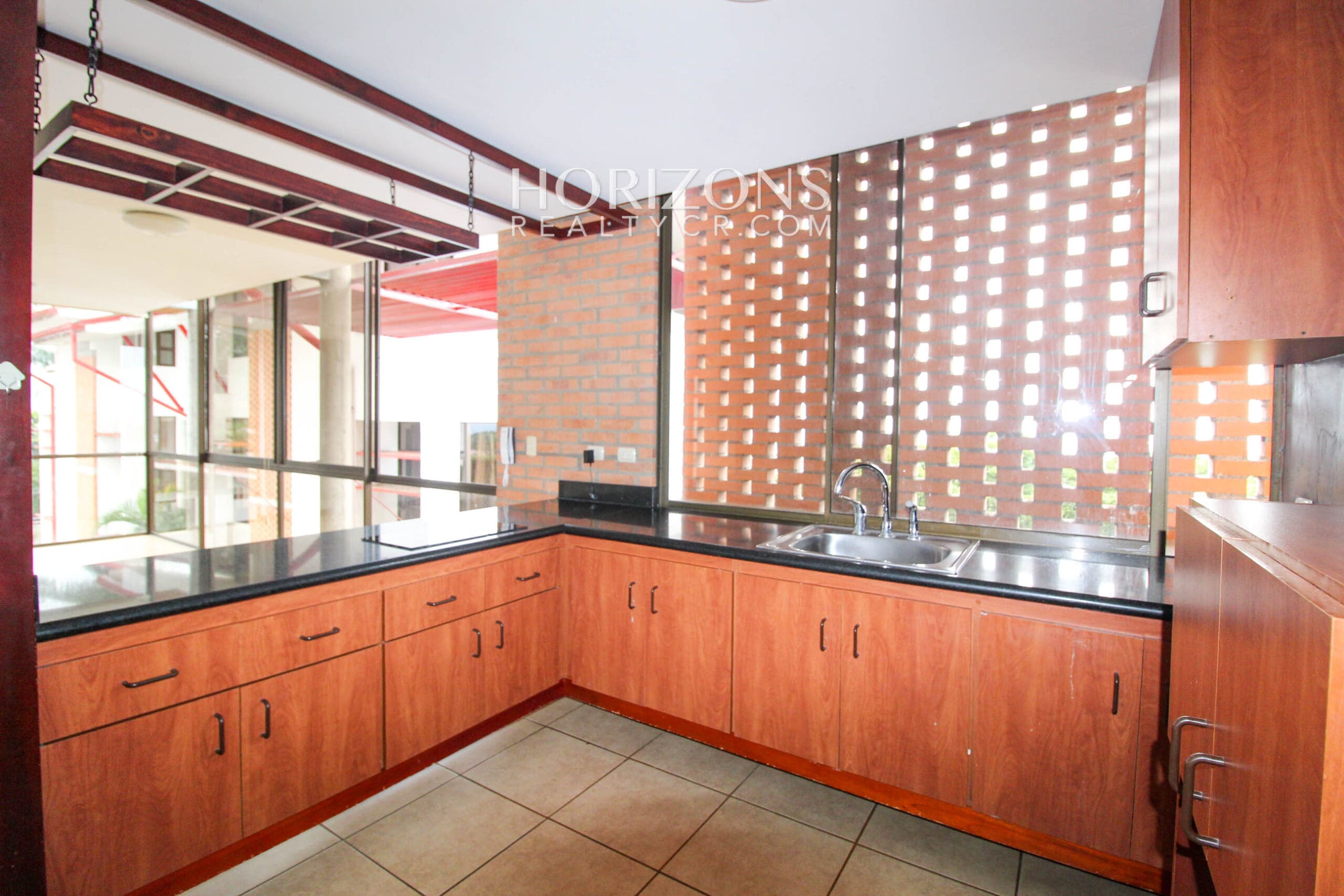 Se Alquila Apartamento En Sabanilla 2 Habitaciones / Vista al Valle Central noj1008