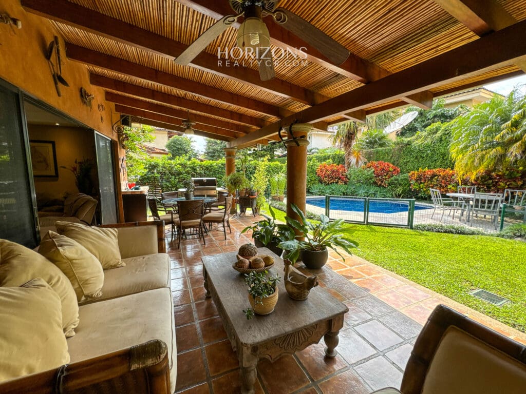 Venta de Casa en Valle del Sol 4 Habitaciones Principal en Primera Planta nar01