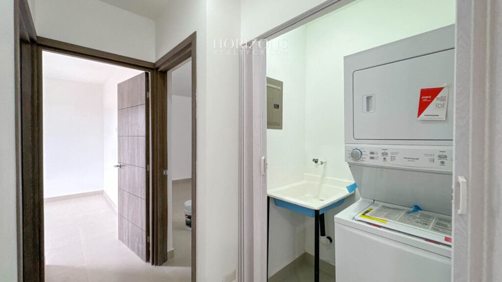 Se Alquila Moderno Apartamento en San Pedro 2 Habitaciones 2 Baños nja1162