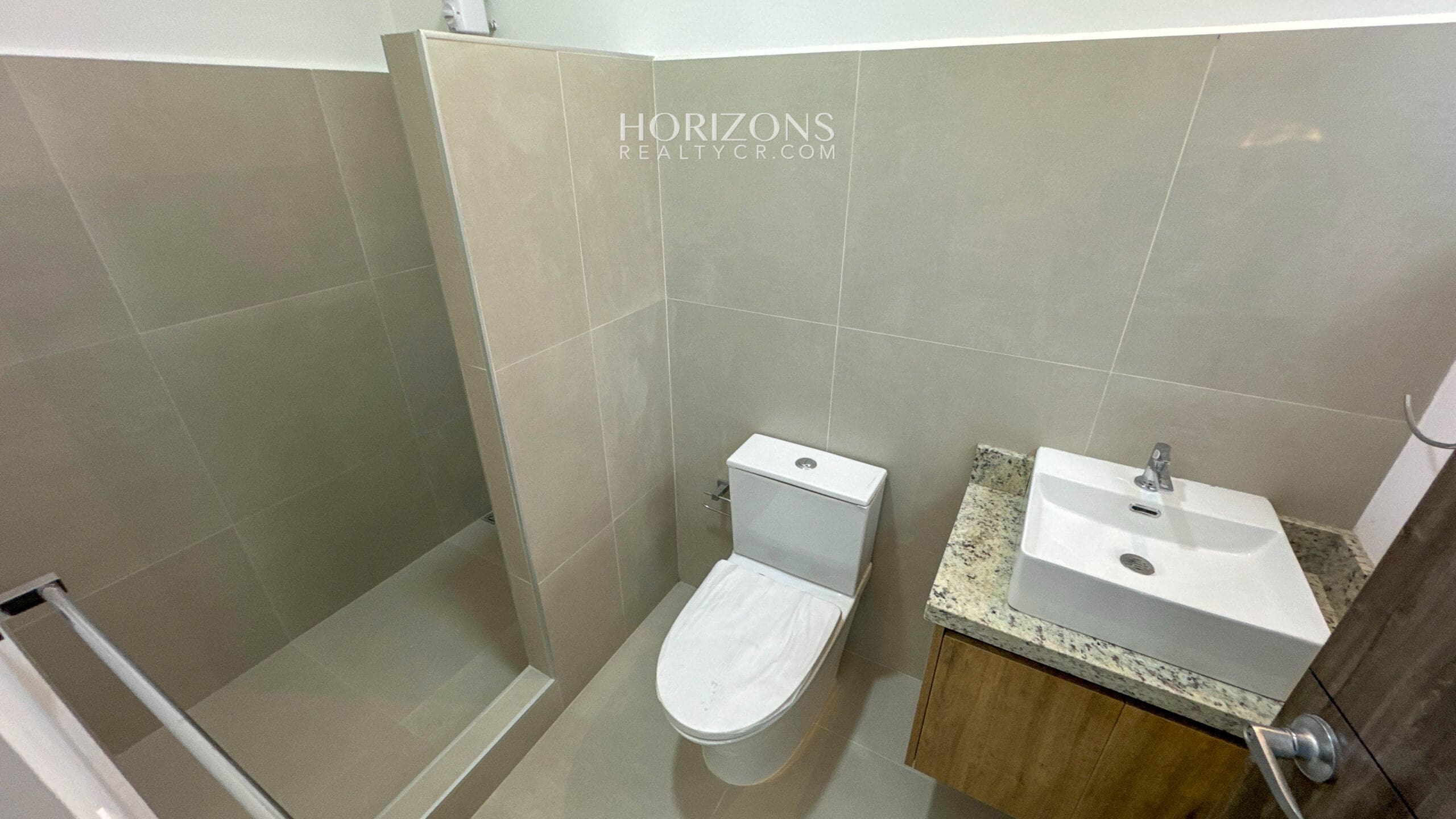 Se Alquila Moderno Apartamento en San Pedro 2 Habitaciones 2 Baños nja1162