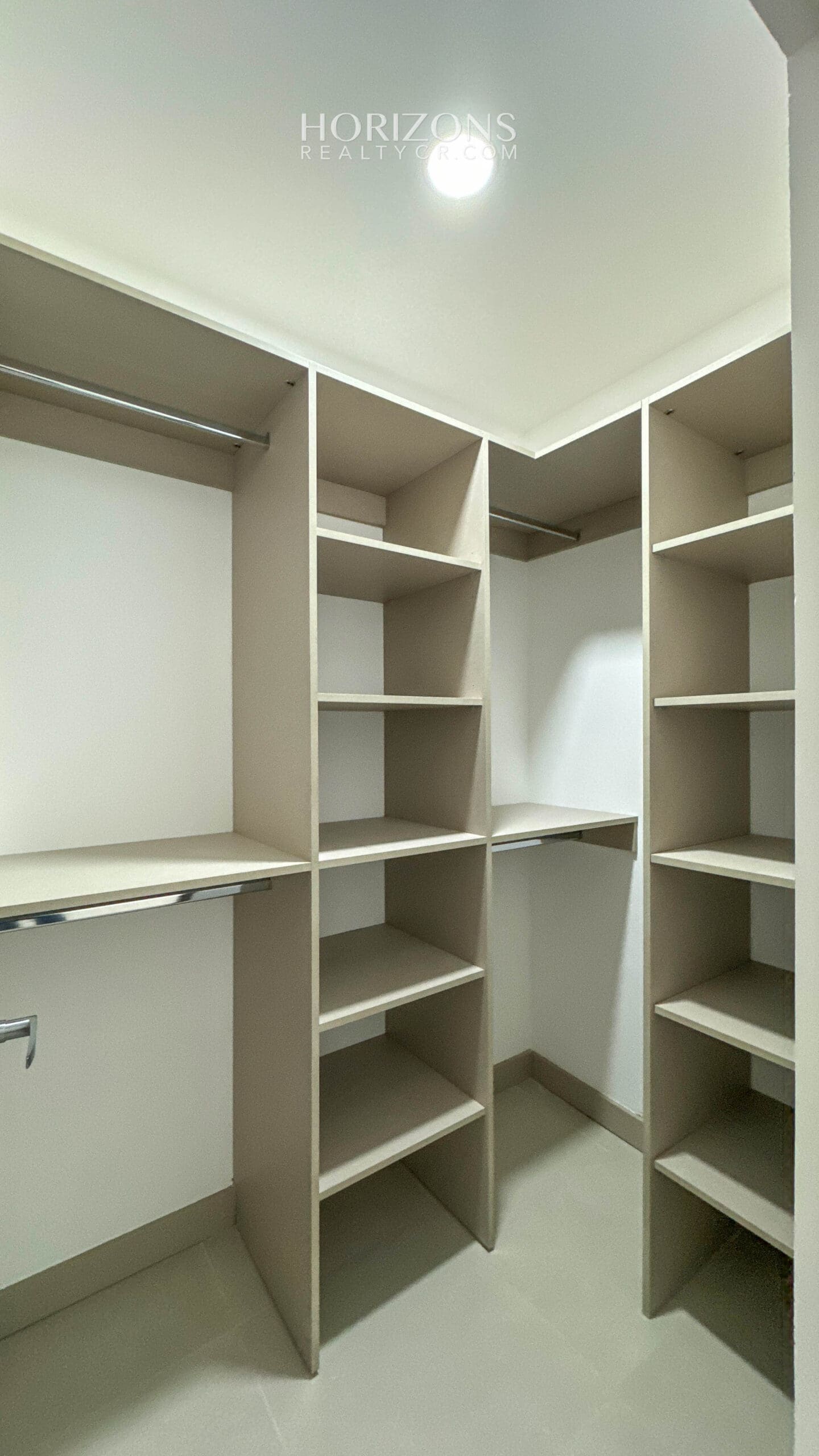 Se Alquila Moderno Apartamento en San Pedro 2 Habitaciones 2 Baños nja1162