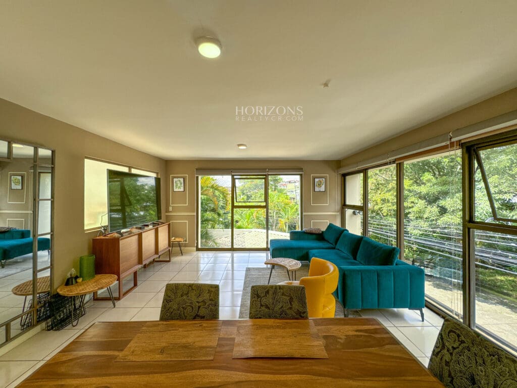 Casa En Venta los Yoses 3 Habitaciones más Oficina Hermosas Vistas a 1.8km UCR nja1166