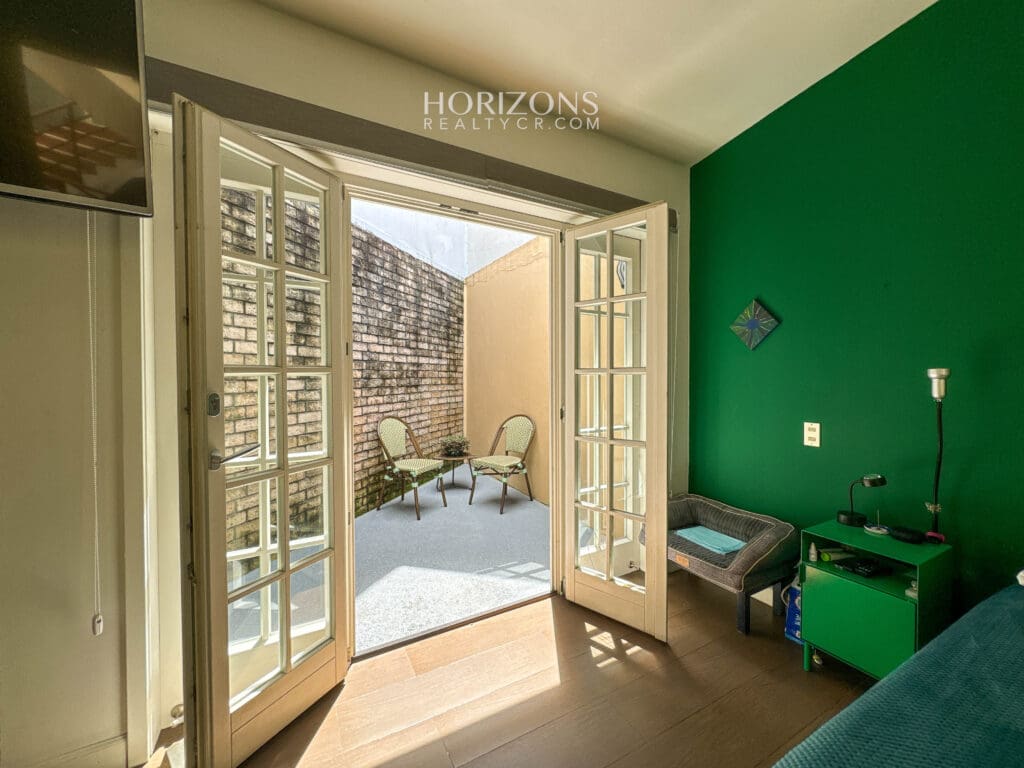 Casa En Venta los Yoses 3 Habitaciones más Oficina Hermosas Vistas a 1.8km UCR nja1166