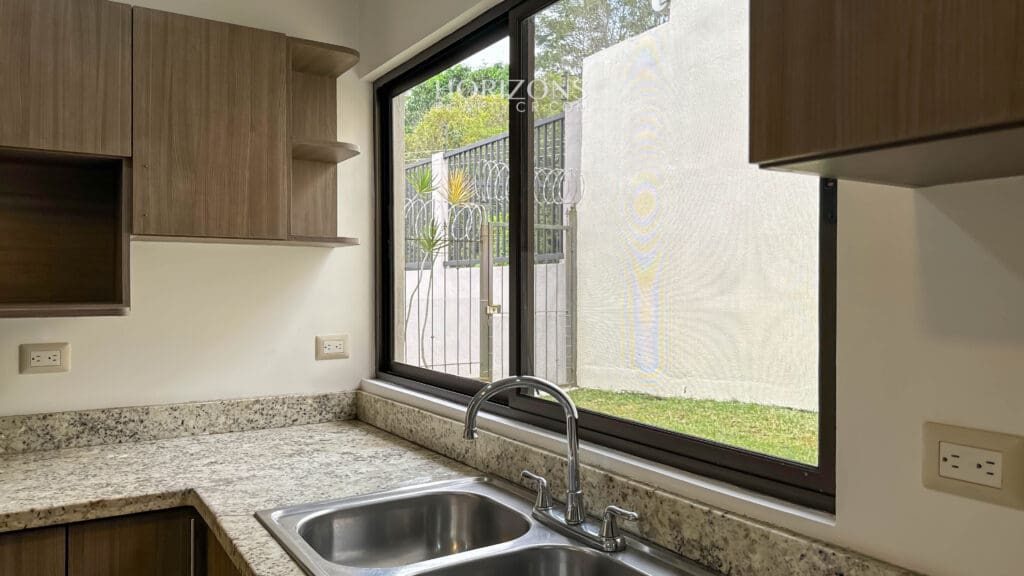 Casa En Granadilla Curridabat | Horizons Realty