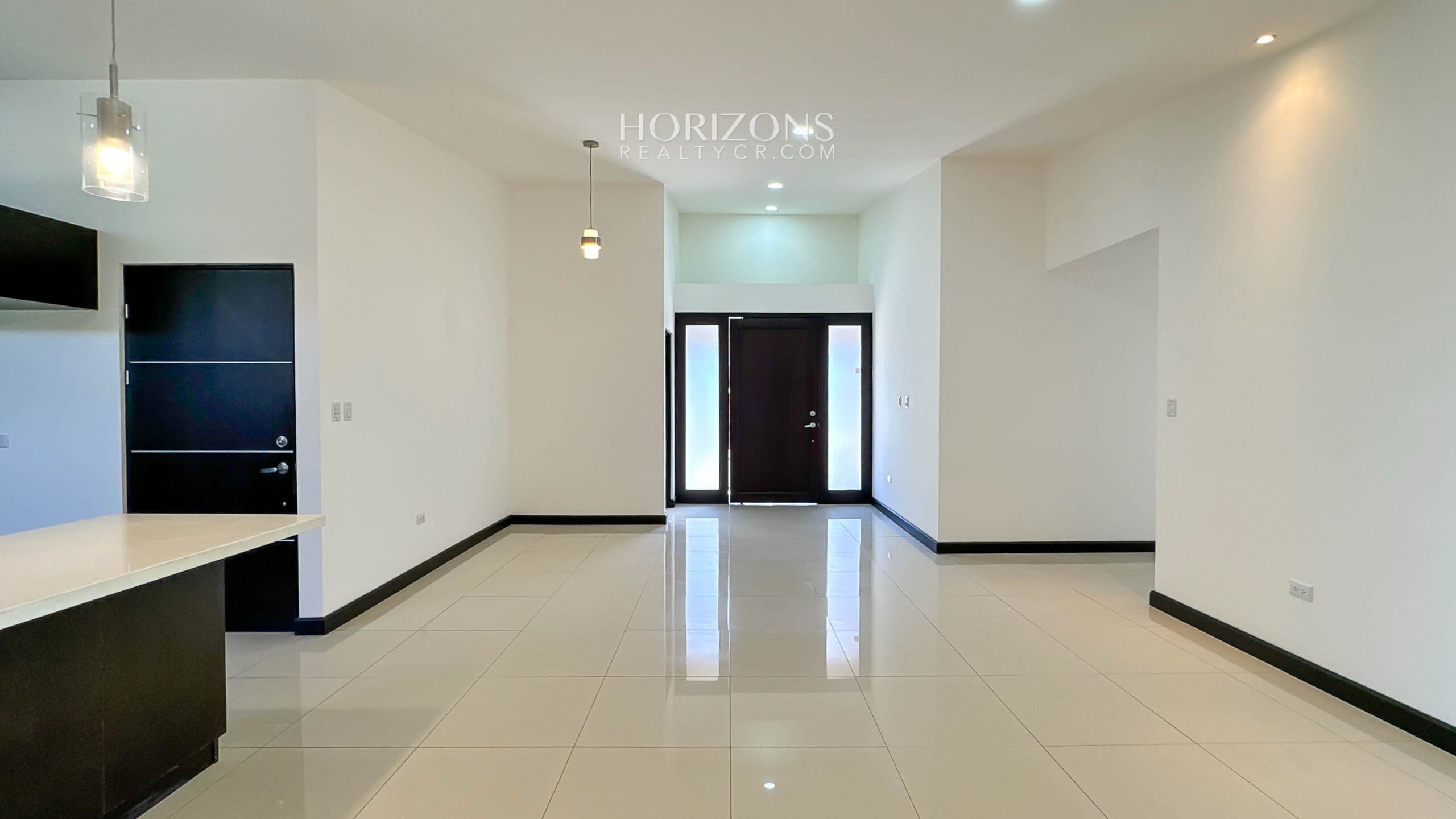 Casa moderna de 1 planta en Lomas de Montes de Oca en Venta 3 Habitaciones lote de 306m2  nja1172