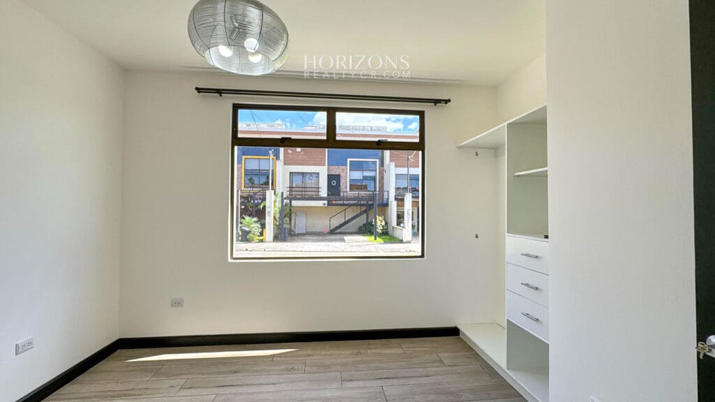 Casa moderna de 1 planta en Lomas de Montes de Oca en Venta 3 Habitaciones lote de 306m2  nja1172