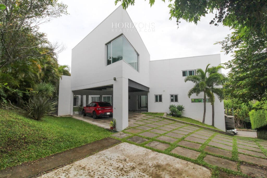 Casa Contemporánea en Eco Residencial Villa Real Elegancia y Lujo en Armonía con la Naturaleza nja1173