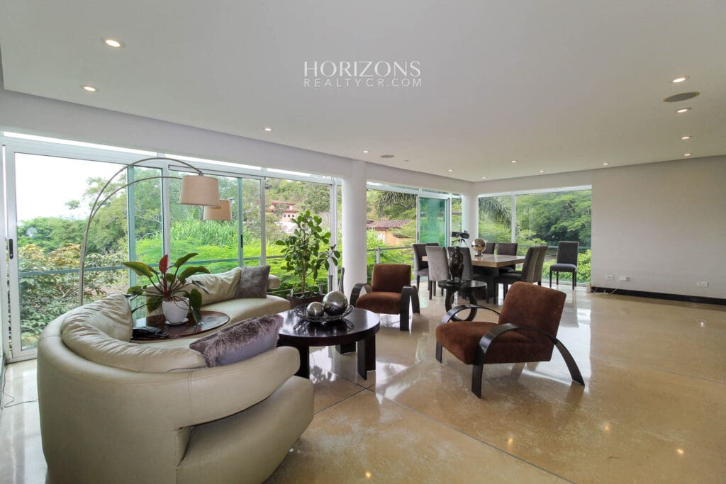 Casa Contemporánea en Eco Residencial Villa Real Elegancia y Lujo en Armonía con la Naturaleza nja1173