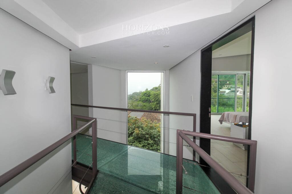 Casa Contemporánea en Eco Residencial Villa Real Elegancia y Lujo en Armonía con la Naturaleza nja1173
