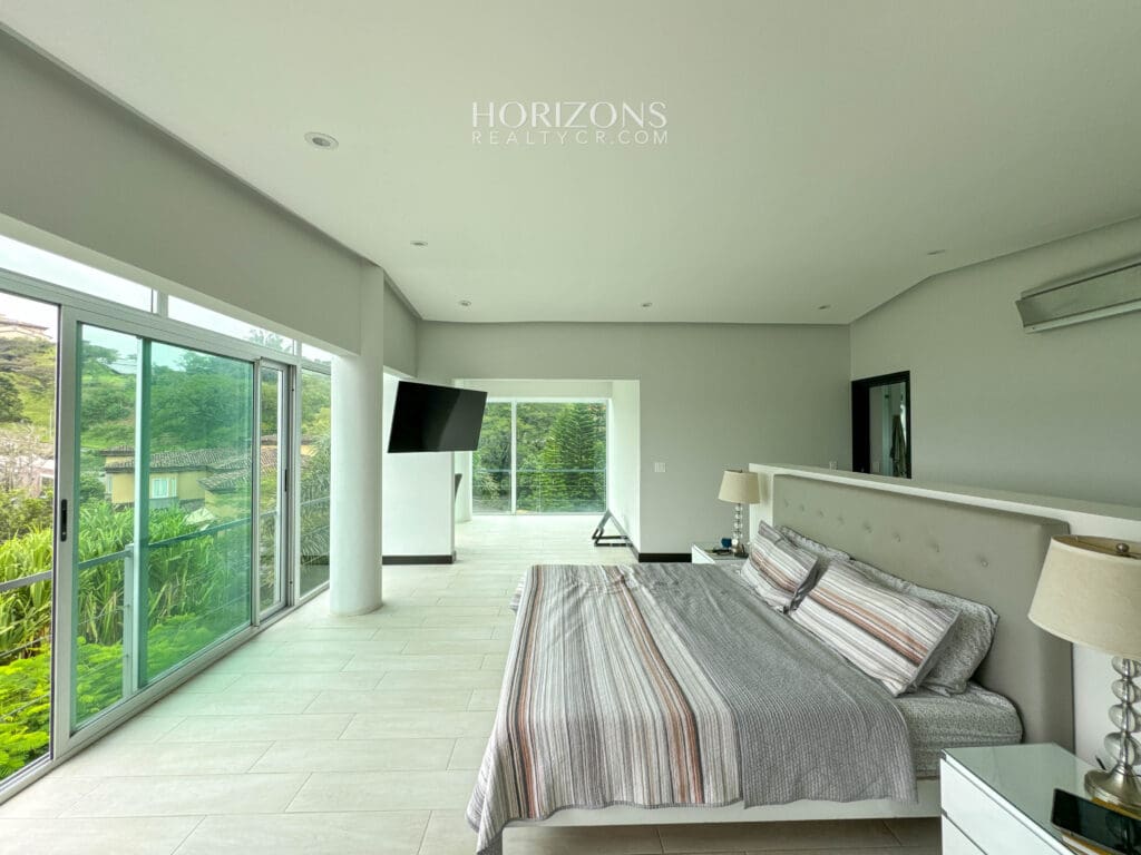 Casa Contemporánea en Eco Residencial Villa Real Elegancia y Lujo en Armonía con la Naturaleza nja1173