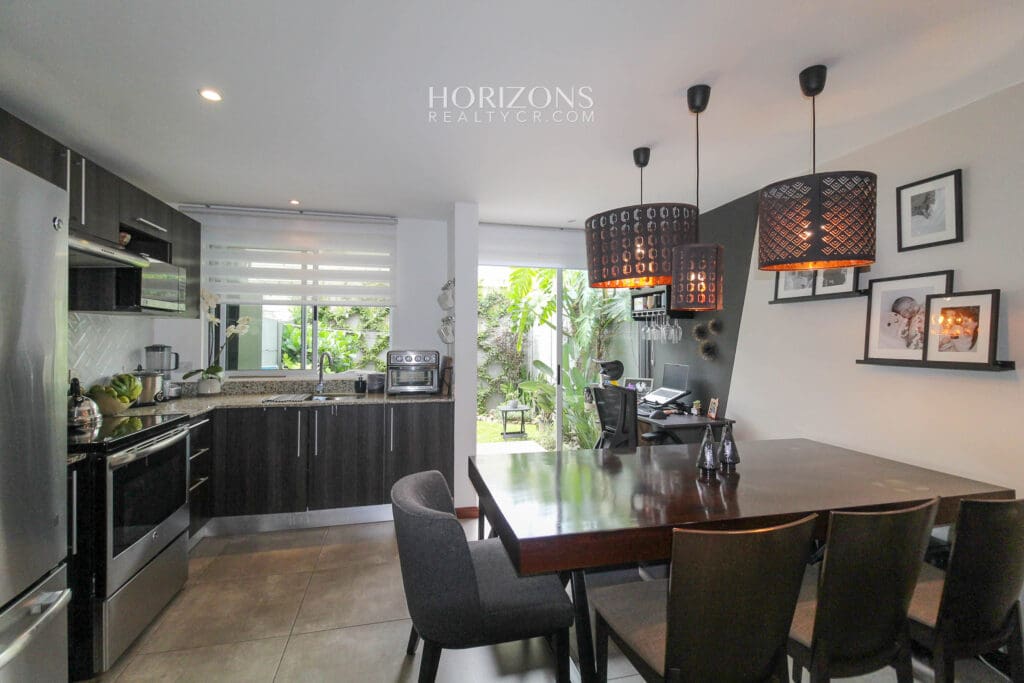 Se Vende Casa Con Patio En Condominio Brisas Del Bosque En San Diego Tres Rios Nja1174