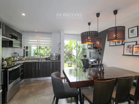 Se Vende Casa Con Patio En Condominio Brisas Del Bosque En San Diego Tres Rios Nja1174