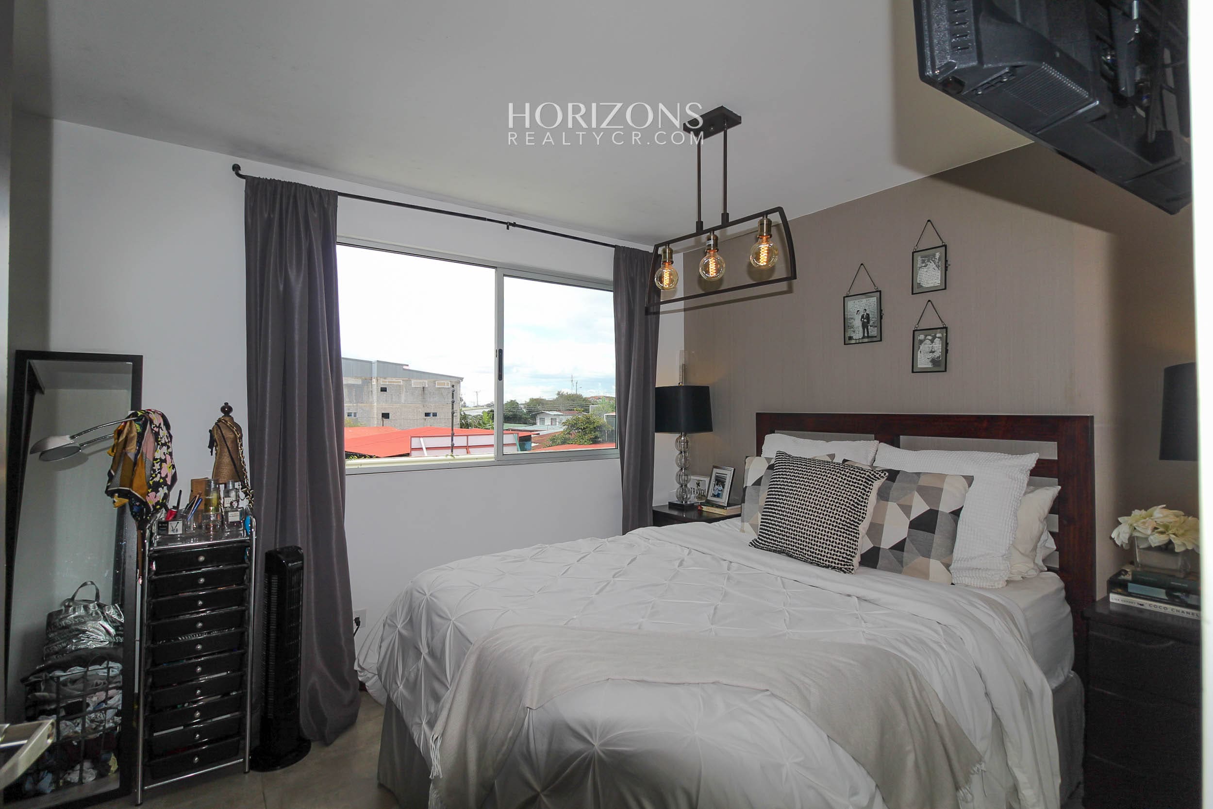 Se Vende Casa Con Patio en condominio Brisas del Bosque En San Diego Tres Rios nja1174