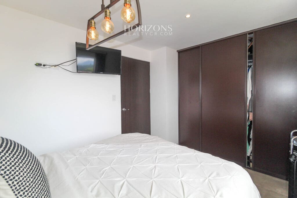 Se Vende Casa Con Patio en condominio Brisas del Bosque En San Diego Tres Rios nja1174