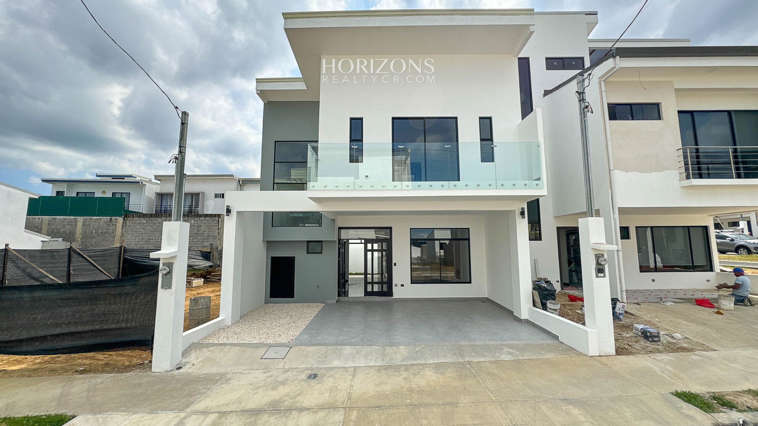 Estrene Moderna Casa en Venta Con 3 Habitaciones Amplias en Condominio Distrito San Juan nja1179