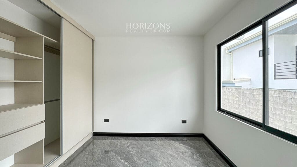 Estrene Moderna Casa en Venta Con 3 Habitaciones Amplias en Condominio Distrito San Juan nja1179