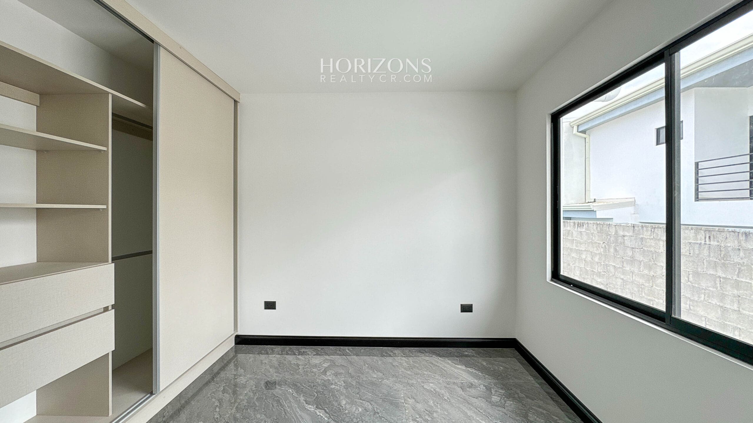 Estrene Moderna Casa en Venta Con 3 Habitaciones Amplias en Condominio Distrito San Juan nja1179