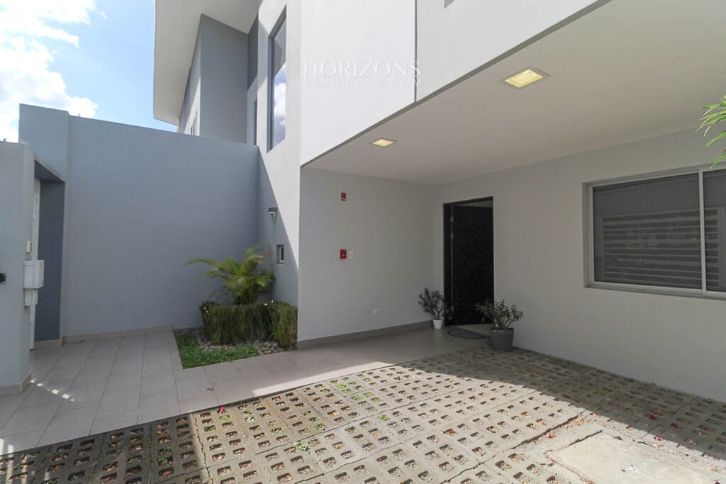 Casa Contemporánea Independiente 2 Habitaciones Acabados de Lujo Cerca de Ciudad del Este Curridabat Nja1181