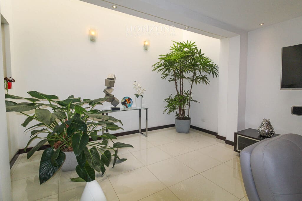 Casa Contemporánea Independiente 2 Habitaciones Acabados de Lujo Cerca de Ciudad del Este Curridabat Nja1181