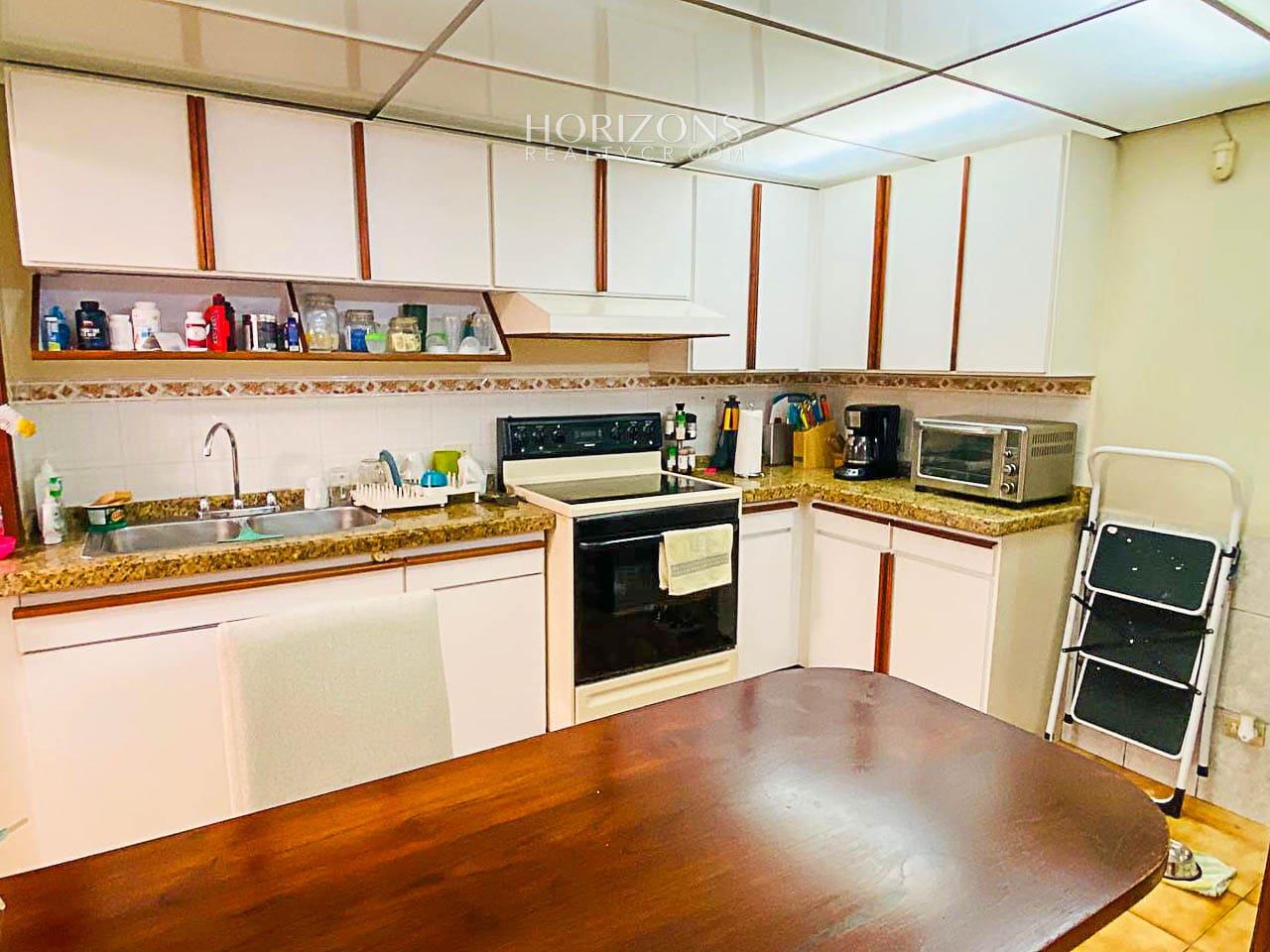 Casa en Condomio Kandor en Venta o Alquiler en la Uruca 2 Habitaciones Amplias nja1185