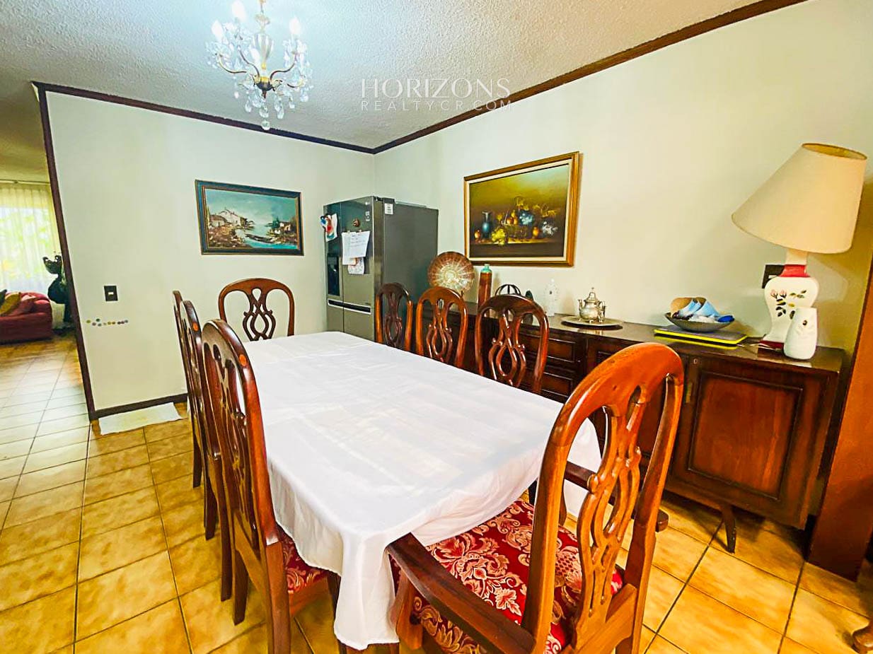 Casa en Condomio Kandor en Venta o Alquiler en la Uruca 2 Habitaciones Amplias nja1185