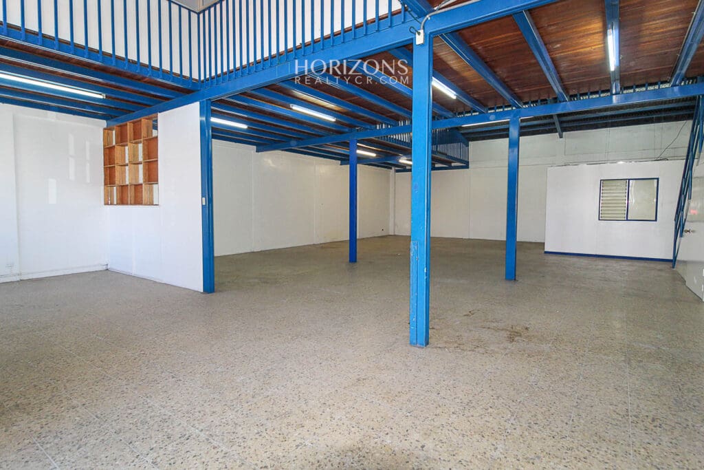 Se Vende Ofi Bodega En Guadalupe a 2.5km de Rotonda las Banderas hrc24