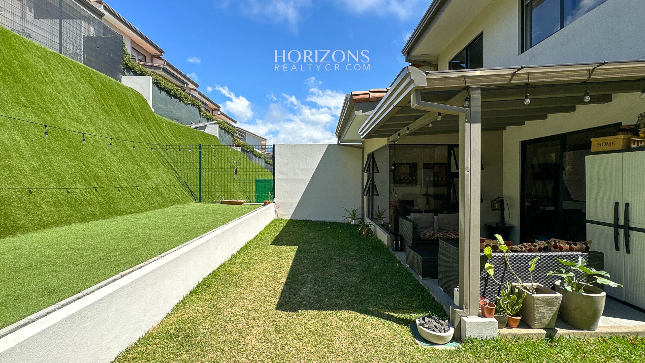 Moderna Casa Familiar en Condominio con Exclusivas Amenidades Condominio la Estefana Sabanilla nja1186
