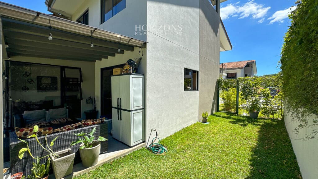 Moderna Casa Familiar en Condominio con Exclusivas Amenidades Condominio la Estefana Sabanilla nja1186