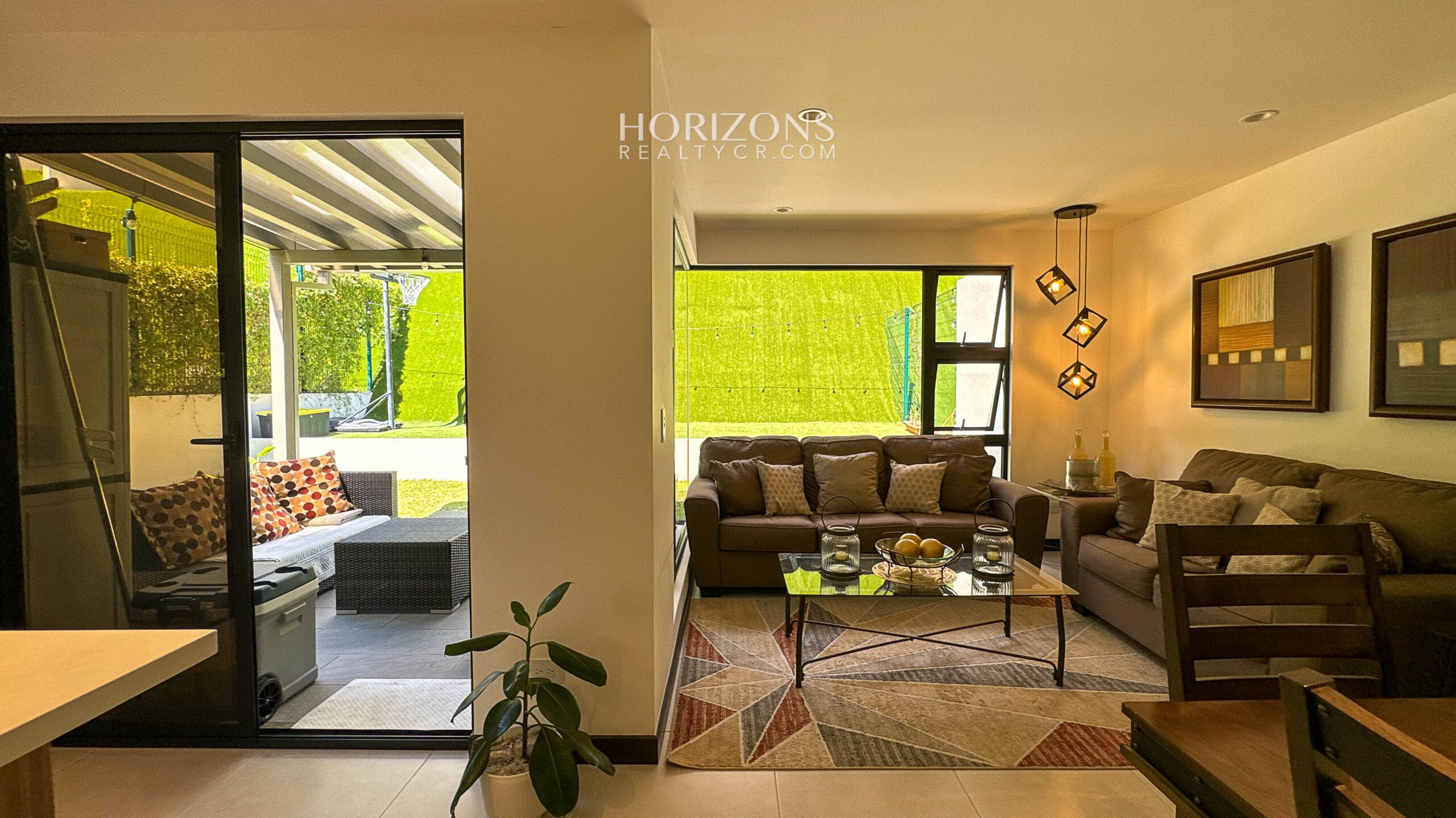 Moderna Casa Familiar en Condominio con Exclusivas Amenidades Condominio la Estefana Sabanilla nja1186