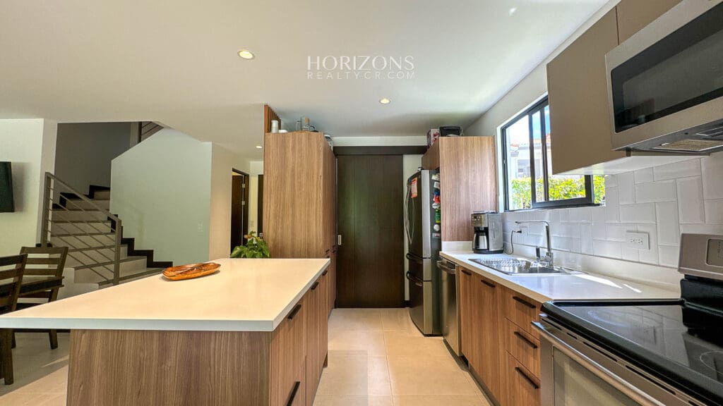 Moderna Casa Familiar en Condominio con Exclusivas Amenidades Condominio la Estefana Sabanilla nja1186
