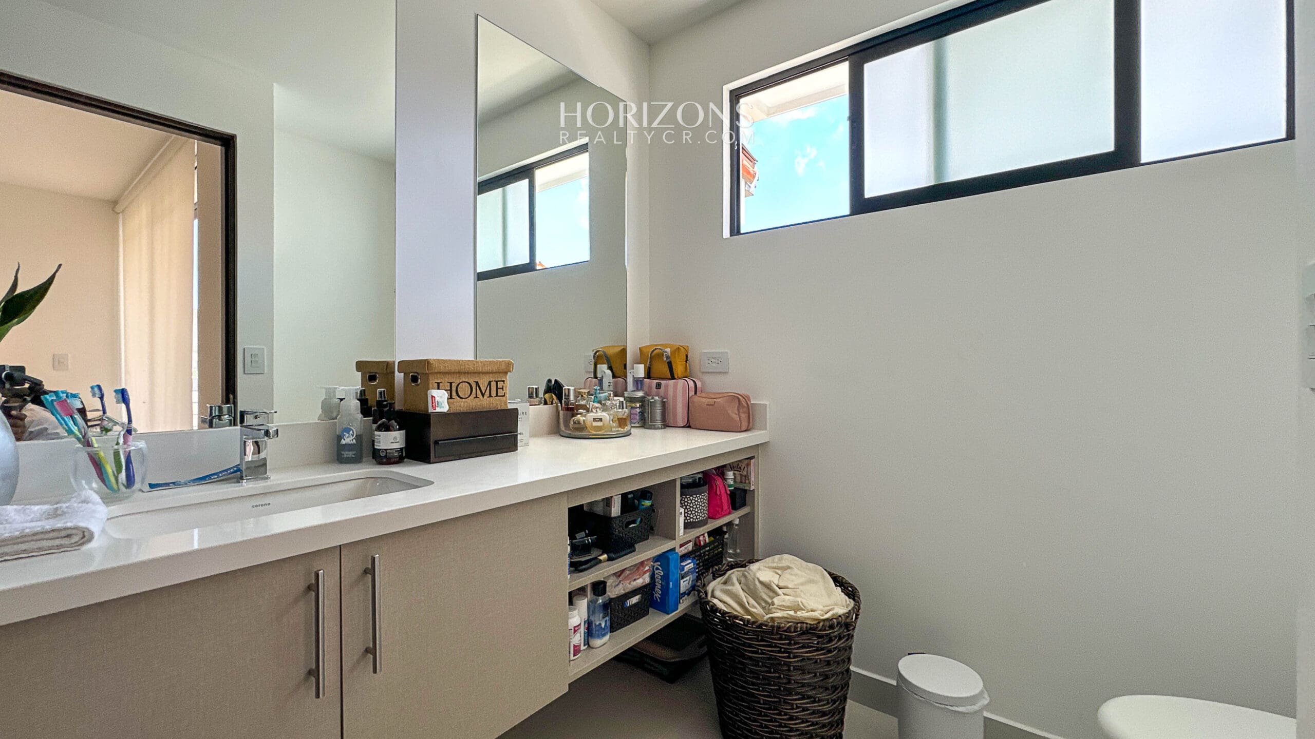 Moderna Casa Familiar en Condominio con Exclusivas Amenidades Condominio la Estefana Sabanilla nja1186