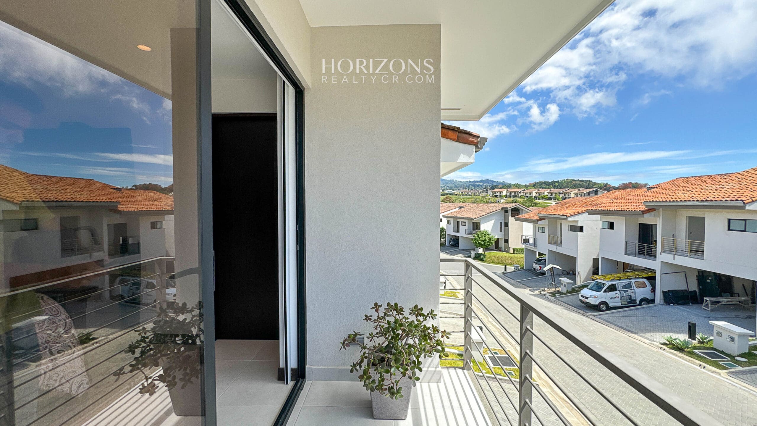Moderna Casa Familiar en Condominio con Exclusivas Amenidades Condominio la Estefana Sabanilla nja1186
