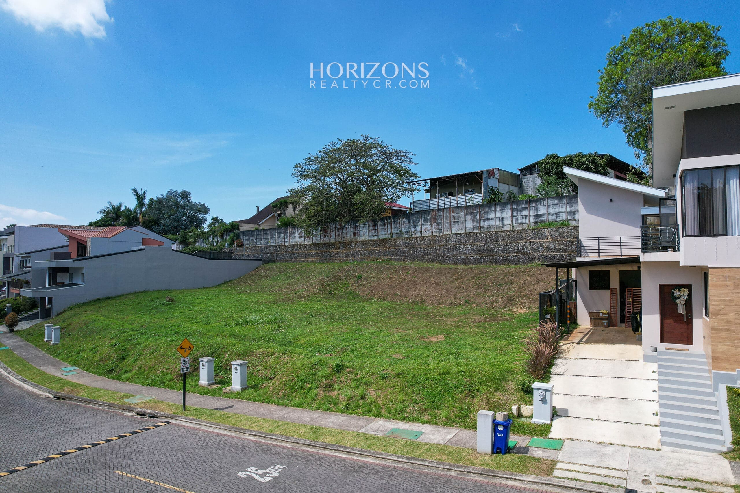 Lote con Vista al Bosque Disponible en Condominio Las Rusias Curridababat / Concepcion nja1191